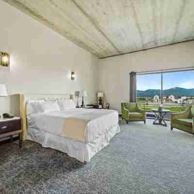 The Suites at Prairie Falls Rooms