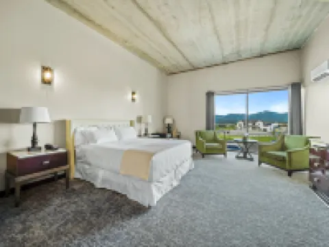 ザ スイーツ アット プレイリーフォールズ & イベントセンター ポスト・フォールズのホテル