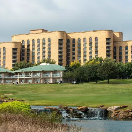 The Ritz-Carlton Dallas, Las Colinas