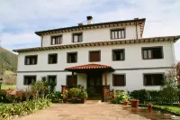 Apartamentos Rurales la Bardenilla