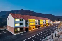 Milmo Resort Hotels near Museum of Musical Instruments of the World