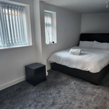 Centre Apartment - Sleeps 2 & Roof Top Hot Tub