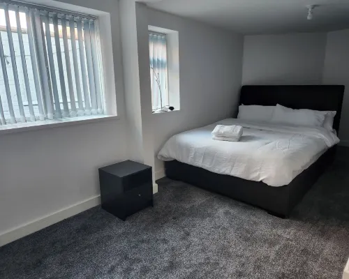 Centre Apartment - Sleeps 2 & Roof Top Hot Tub Hotels in Derby