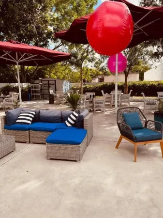 Atrium Hostel Design District