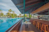 PortBlue Club Pollentia Resort & Spa - ที่มีบาร์