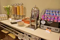 Holiday Inn Express CAMPO DE GIBRALTAR - BARRIOS by IHG - servizio colazione