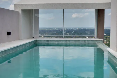 Hestia at Forvm Molas López Отели рядом с достопримечательностью «Ботанический сад Асунсьона»