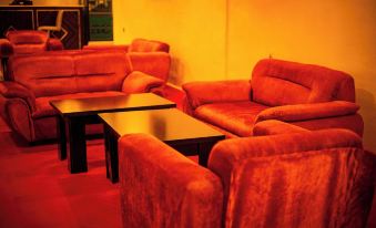 Great Western Hotel and Suites