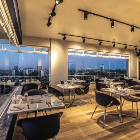 Glam Hotel Отели рядом с достопримечательностью «Посольство США»