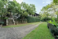 Lotus Estate Colombo - Villas