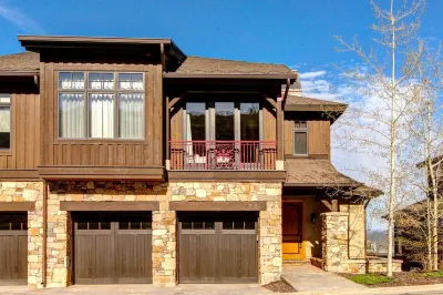 Park City Vin-17 Hot Tub Kbm Resorts Hotels in 