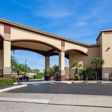 Best Western Tampa Отели рядом с достопримечательностью «Бейсбольный стадион Леджент Филдс»