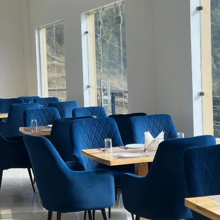 The Jot Pass Hotel