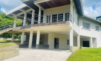 Casa Ellysian
