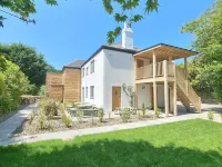 Pinetum Garden Cottages - Parkplatz