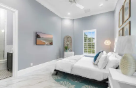 Avantstay的馬可波羅海濱5卧室，泳池，水療，火坑，步行至海灘