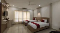 Hotel IVY Grand By GRB