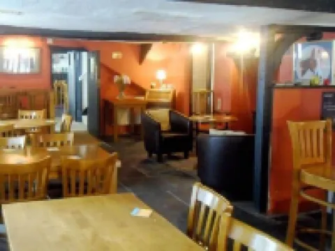 ดิ เอ็กซิเตอร์ อินน์