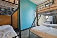 Studio 95 - Shared & Private Rooms - 2-Star