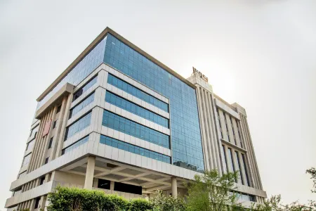 Hide Away Suites Отели рядом с достопримечательностью «Jaypee Institute of Information Technology»