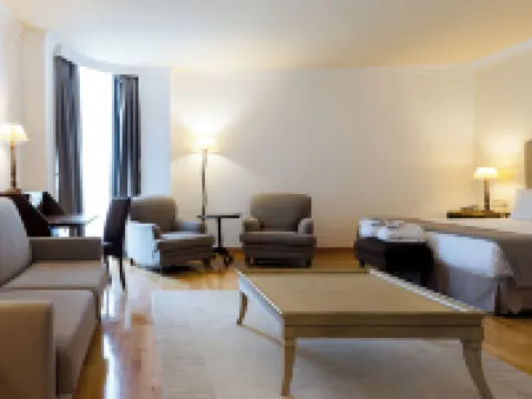 拉瓜迪亞西爾肯別墅酒店 阿拉瓦省酒店