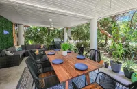 Tropical Oasis with Private Pool and Kayak - Gorgeous Hideaway Retreat
