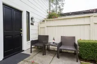 Cozy Studio with Pool Access and EV Charging - Inviting Napa Oasis