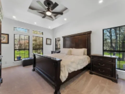 Luxury retreat in prime location close to entertainment, restaurants & shopping Hotele w: Helotes