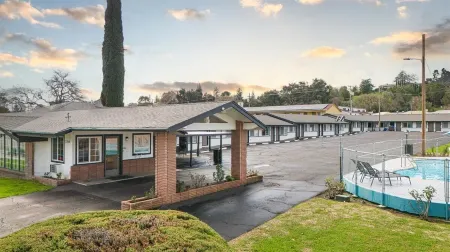 Cielo House Inn - Paso Robles Отели в г. Пасо Роблс