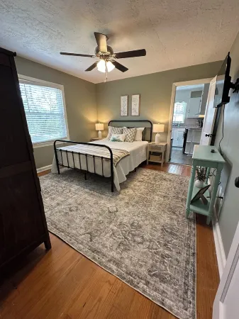 Charming 3-bedroom cottage ONE MILE to the Augusta National