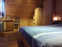 charming chalet in Hellert - Hytter