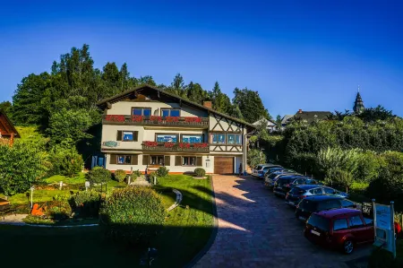 Gästehaus Riedl Отели рядом с достопримечательностью «Бакёфеле»