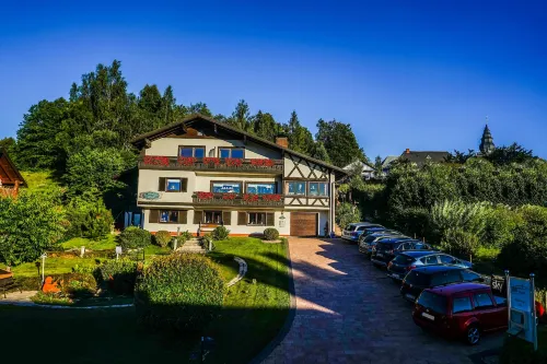 Gästehaus Riedl Hotels in Bischofsgrun