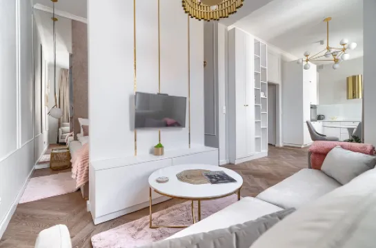 Margi Aura Lux Large and Very Glam Studio