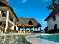 Mayai Ocean Resort - Swimmingpools