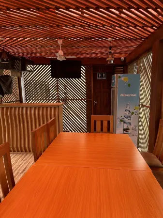 Achie Suites Отели рядом с достопримечательностью «BHL»