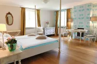Haus Keppelborg: ZI Elisabeth Mit Burgmauerblick