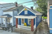 The Historic John H Dickman House Hotels in Covington