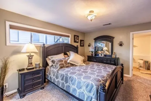 "A RETREAT CABIN PERFECT TO RELAX"