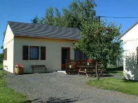 Chalet with superb mountain views, very central. Hotels in Saint-Diery