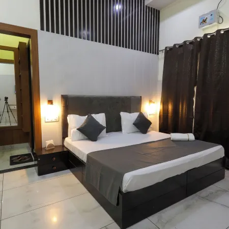 Sapphire Hotel & Banquet Hotéis em Jind