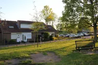Cozy cottage in the park "De Kreek" in Bruinisse