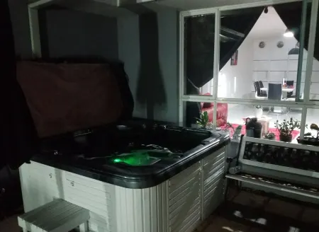 THE DOLPHIN PLACE ON THE ESTUARY.