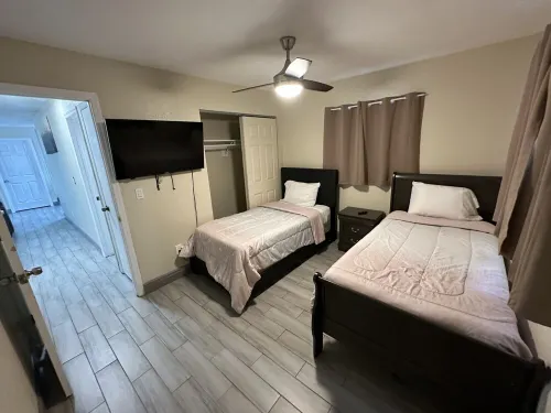 Orlando Vacation homeAway near Universal with hot/tub
