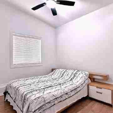 The warm and lovely coach home with 3 bedrooms Rooms