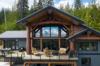 Luxurious Mountain View Paradise with Hot Tub