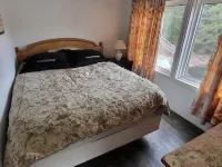 BOATHOUSE - 2 BEDROOM WATERFRONT COTTAGE SPRING & SUMMER STILL FALL AVAILABLE! Hotels in Faraday