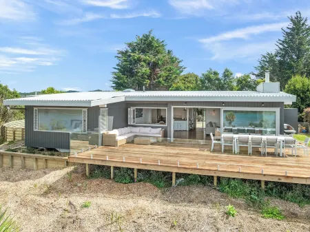 Coastal Vista - Ngunguru Holiday Home