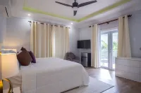 The Sun Seeker Villa Ja. 5 Bedrooms in Montego Bay. Fully staffed.