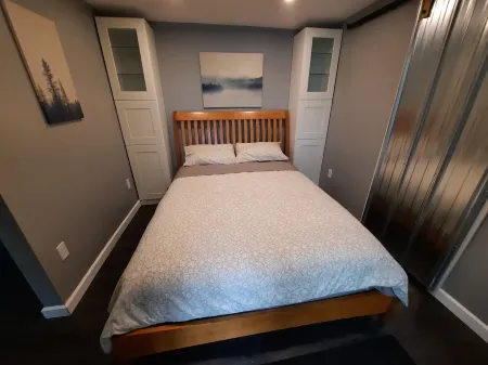 Morning Glory on the Lake: Escape to Serenity